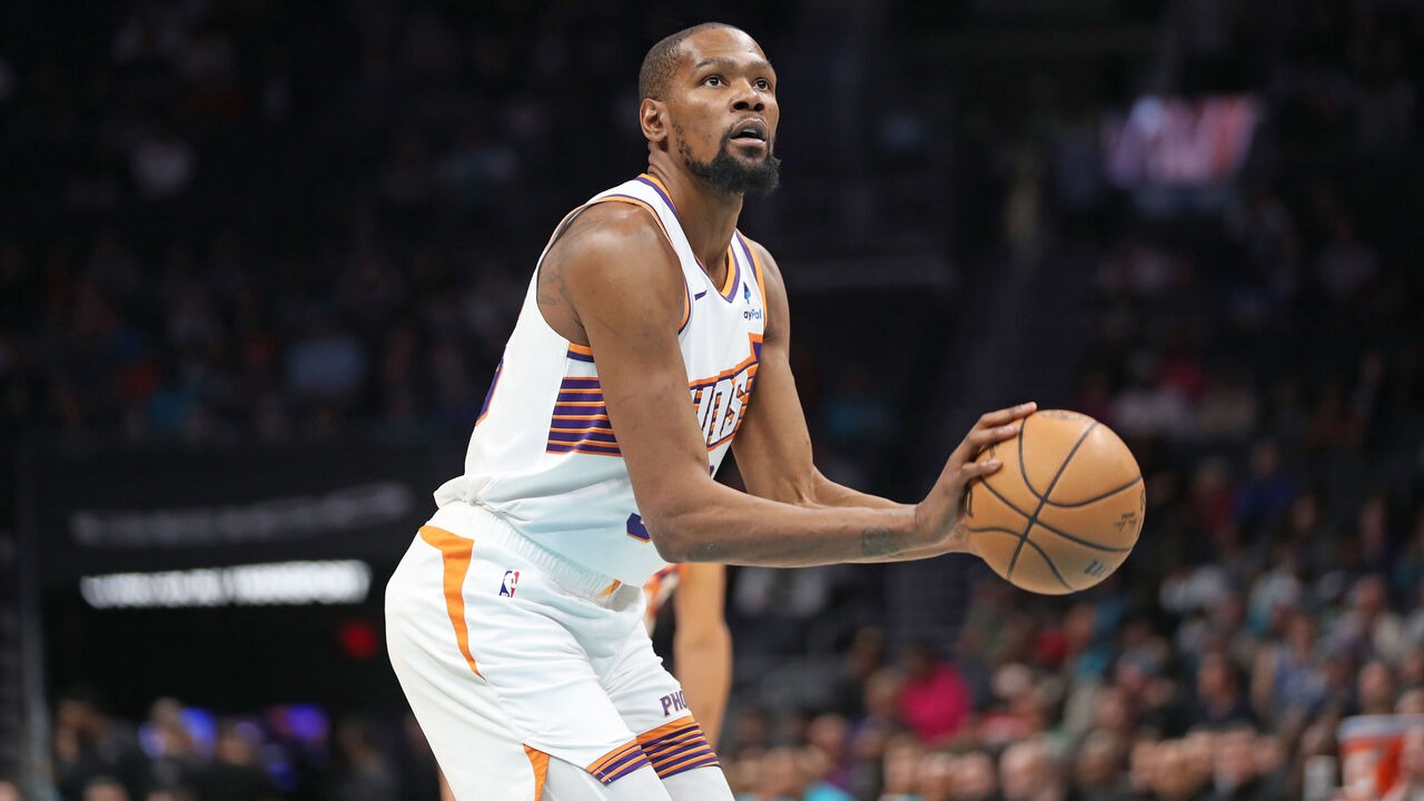 Durant Leads Suns to Victory Over 76ers, Surpasses O’Neal in Career Points